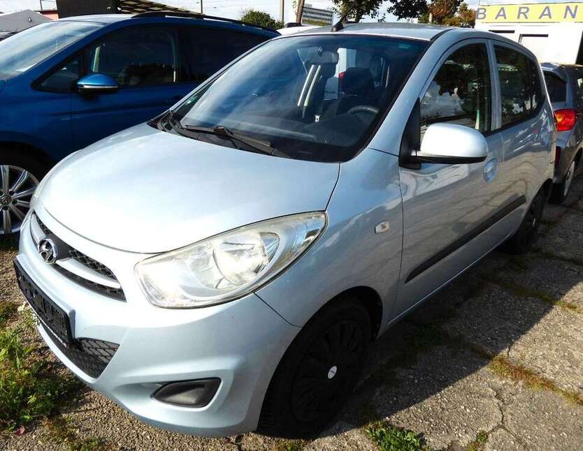 i10