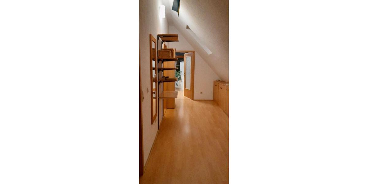 Dachgeschoßwohnung Dresden Klotzsche - 1 Zimmer, 50 m&sup2;, 680&euro; | Angebot:26168405