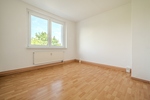 BALKON – WANNENBAD MIT FENSTER & WASCHMASCHINENSTELLPLATZ – LAUBEGAST