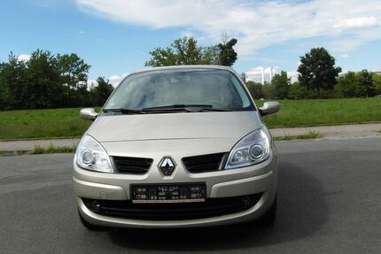Renault Scenic 92.294 km 2.599 &euro; Dresden 01237