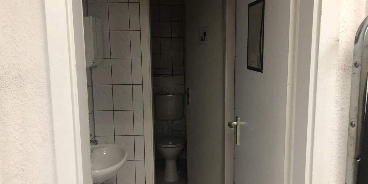 Gewerbeobjekt Dresden Löbtau-Nord - 1 Zimmer, 211 m&sup2;, 2.100&euro; | Angebot:26686247