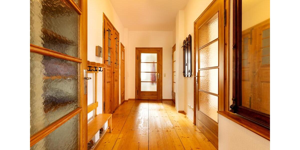 Einfamilienhaus Dresden Loschwitz - 9 Zimmer, 160 m&sup2;, 790.000&euro; | Angebot:26354160