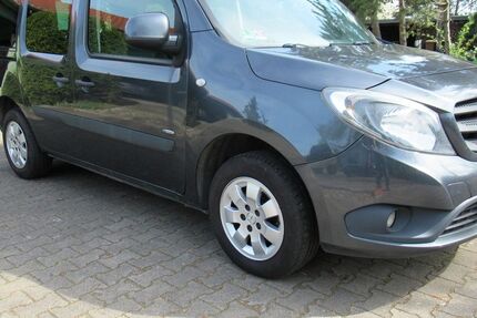Mercedes-Benz Citan 288.000 km 5.499 &euro; Gröbern bei Meissen 01689