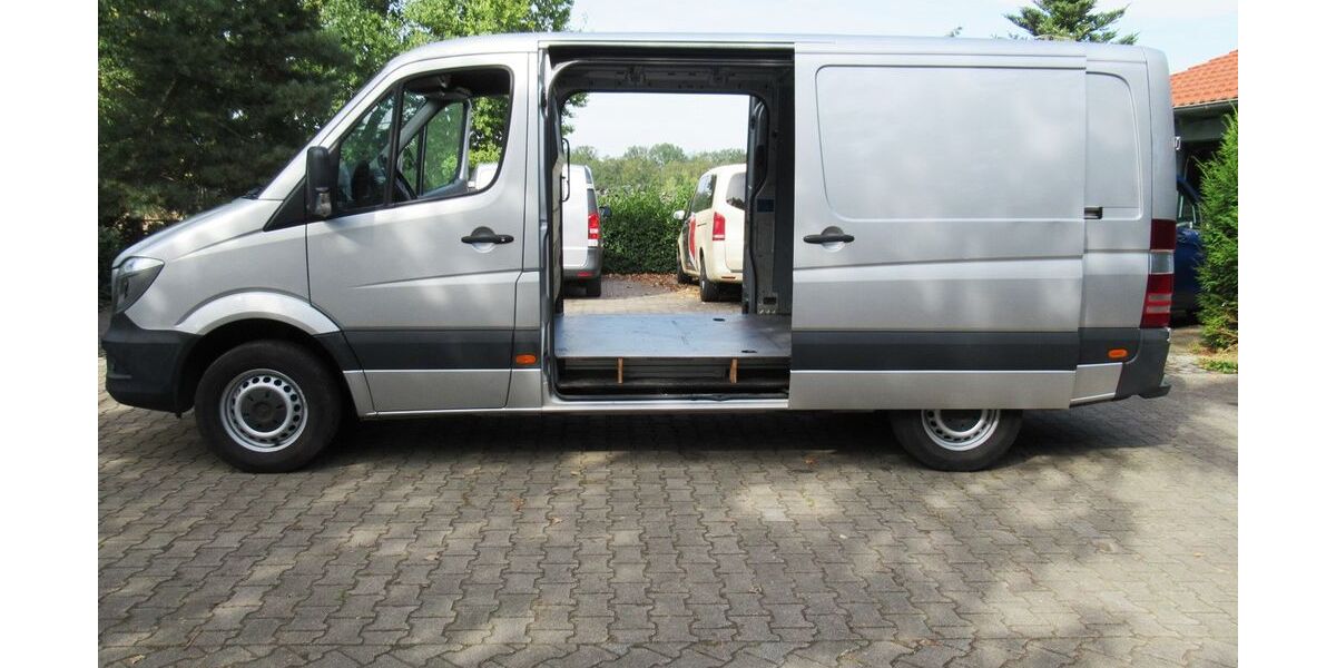 Mercedes-Benz Sprinter 218.000 km 14.499 &euro; Gröbern bei Meissen 01689