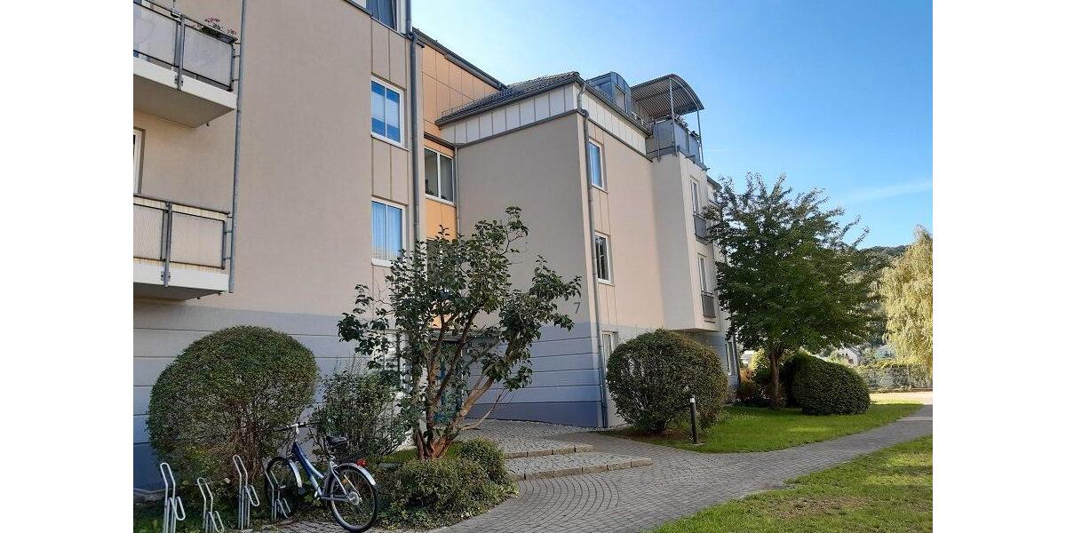 Dachgeschoßwohnung Meißen - 2 Zimmer, 64 m&sup2;, 500&euro; | Angebot:26424149