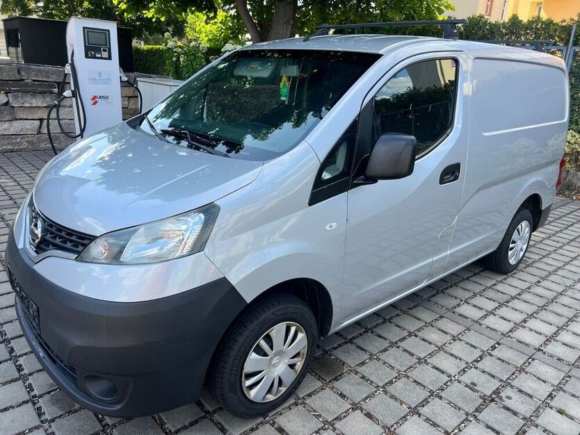 NV200