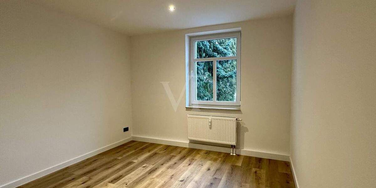 Bezugsfreie, hochwertig modernisierte 3-Raumwohnung mit Terrasse im eigenen Garten in Dresden-Cotta 3 zimmer