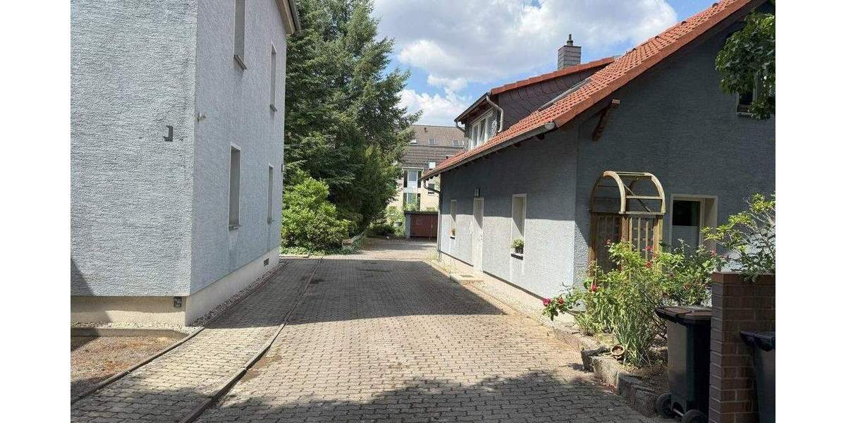 Grundstück in zweiter Reihe sucht Einfamilienhaus! zimmer