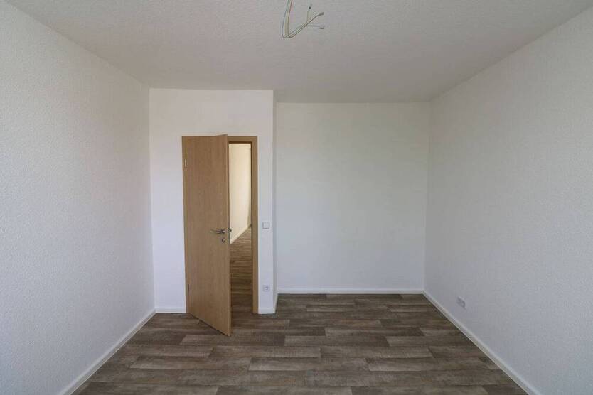Auf Wolke 7...günstige 3-RW mit Wanne u. Balkon!!!