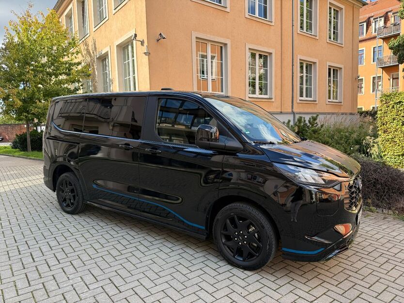 Ford Tourneo Custom 28.800 km 51.990 € Dresden 01159
