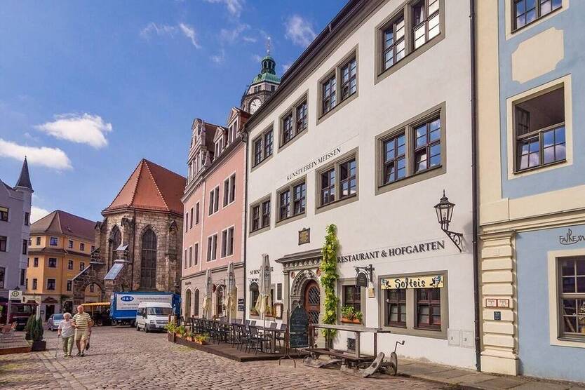 Repräsentativ mit Wertsteigerungspotential - und ohne Übertreibung in bester Lage am Meißner Markt.