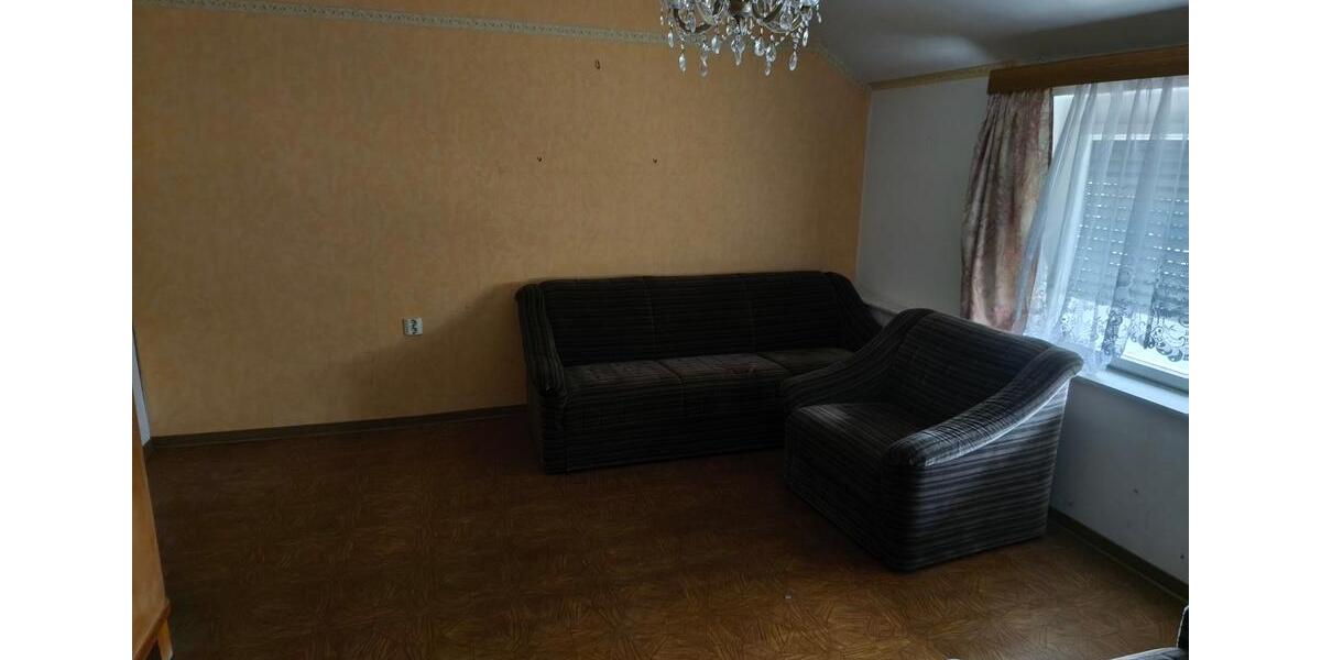 Doppelhaushälfte Ebersbach - 7 Zimmer, 115 m&sup2;, 150.000&euro; | Angebot:27442889