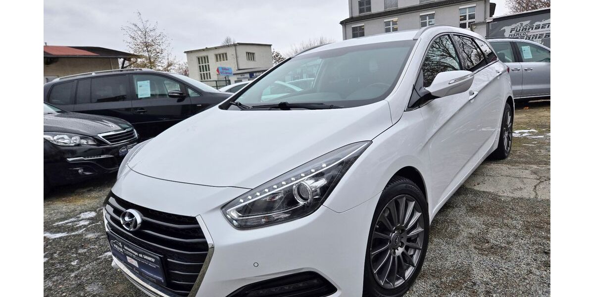Hyundai i40 113.000 km 6.500 &euro; Dresden 01067