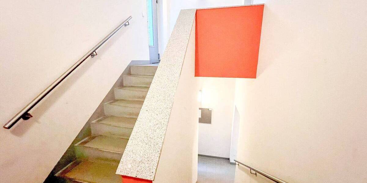 Etagenwohnung Dresden Äußere Neustadt - 2 Zimmer, 95 m&sup2;, 299.000&euro; | Angebot:24037350