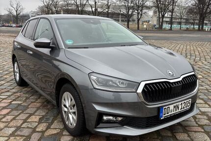 Skoda Fabia 53.000 km 14.299 &euro; Dresden 01307