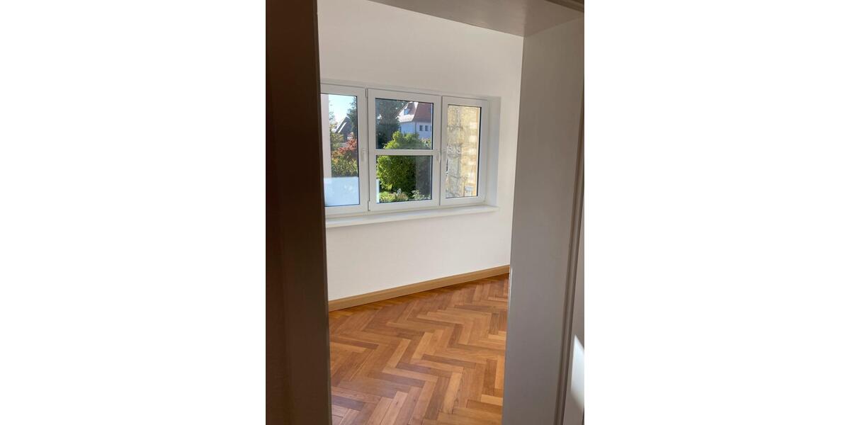 Hochparterre Dresden Loschwitz - 4.5 Zimmer, 140 m&sup2;, 1.700&euro; | Angebot:25918845