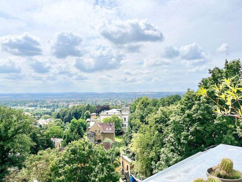 Charmante 4-Zimmer-Dachgeschosswohnung! Atemberaubender Ausblick! Dresden-Loschwitz! 4 zimmer