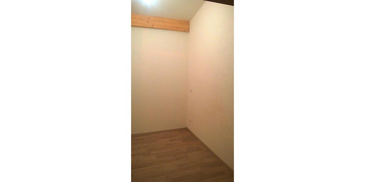 Erdgeschoßwohnung Ebersbach - 3 Zimmer, 89 m&sup2;, 712&euro; | Angebot:26322054