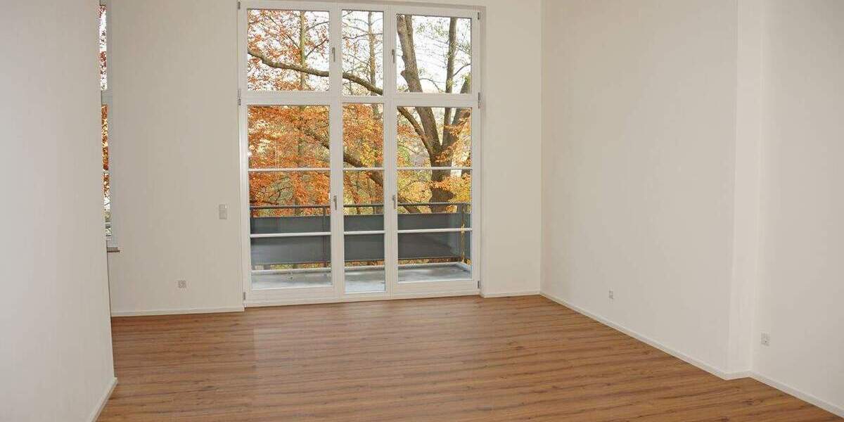 Etagenwohnung Pirna Zehista - 3 Zimmer, 98 m&sup2;, 925&euro; | Angebot:25777595