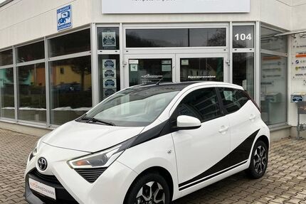 Toyota Aygo (X) 14.000 km 13.985 &euro; Pirna 01796