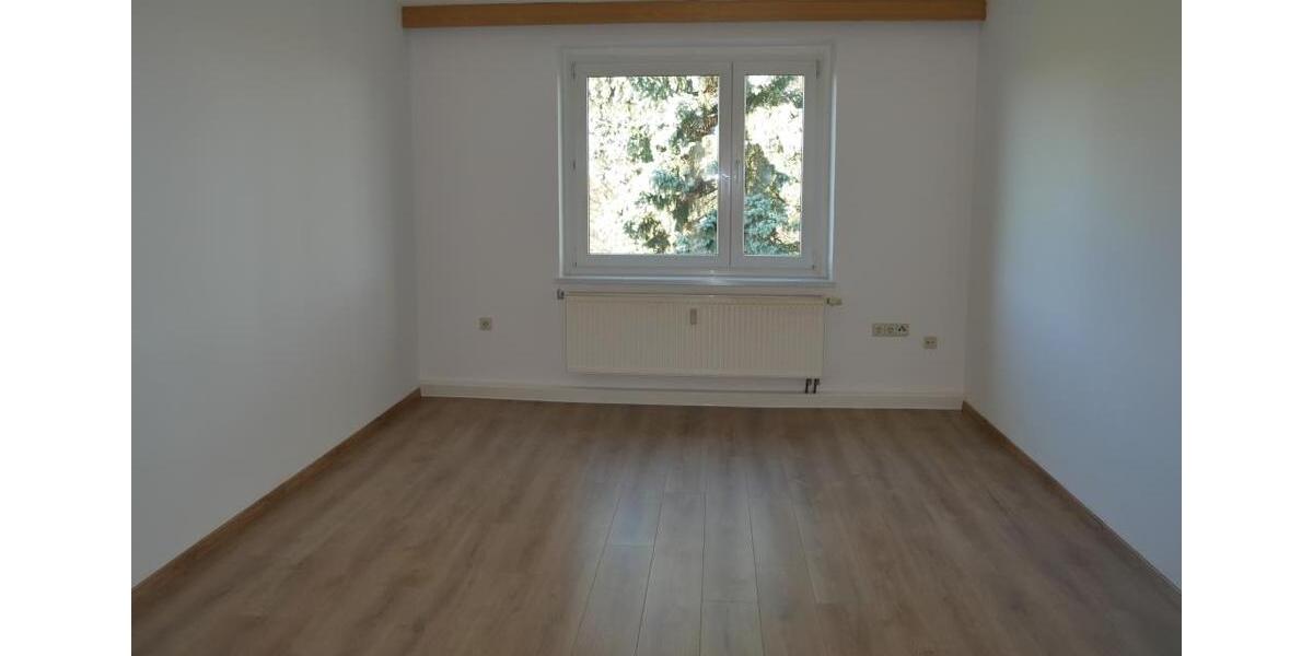 Etagenwohnung Großharthau - 2 Zimmer, 51 m&sup2;, 357&euro; | Angebot:26538575