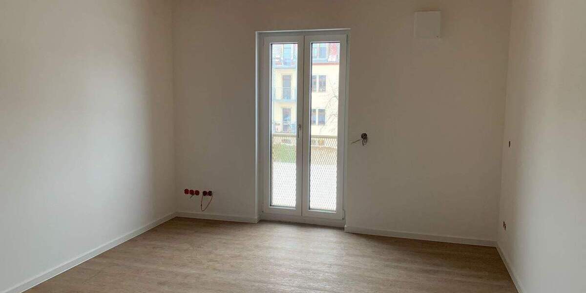 Etagenwohnung Dresden Äußere Neustadt - 3 Zimmer, 94 m&sup2;, 1.500&euro; | Angebot:25818456