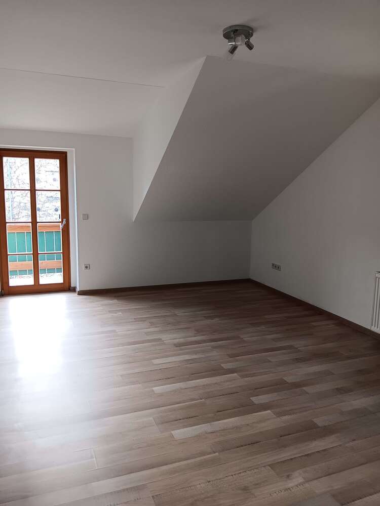 Wohnung zum Mieten in Meißen 235 € 35.79 m²
