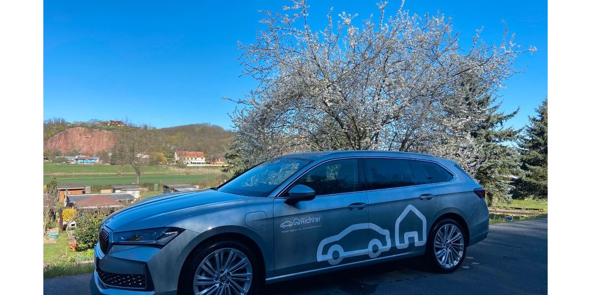 Skoda Superb 5.000 km 44.490 &euro; Meißen 01662