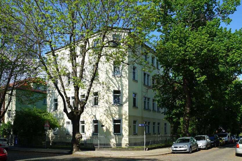 Wohnung zum Mieten in Dresden 450 € 51.46 m²