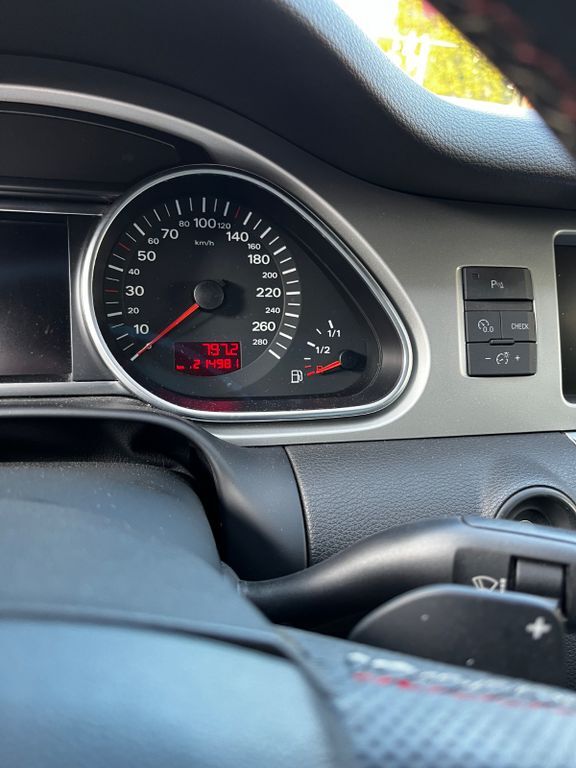 Q7