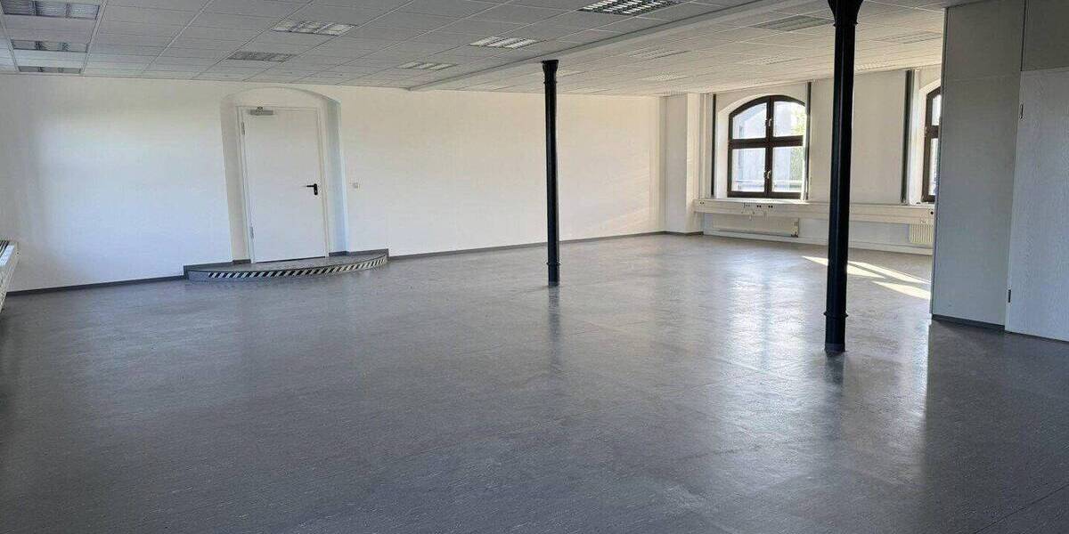 Gewerbeobjekt Dresden Leuben - 1.200&euro; | Angebot:26897527