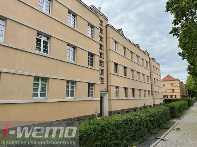 Haus zum Kaufen in Dresden 1.250.000 € 475 m² 12 zimmer