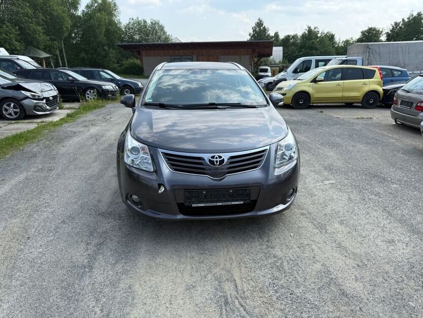 Avensis