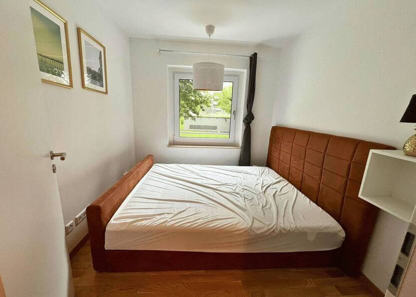 neuwertige Wohnung in direkter Zentrumslage
