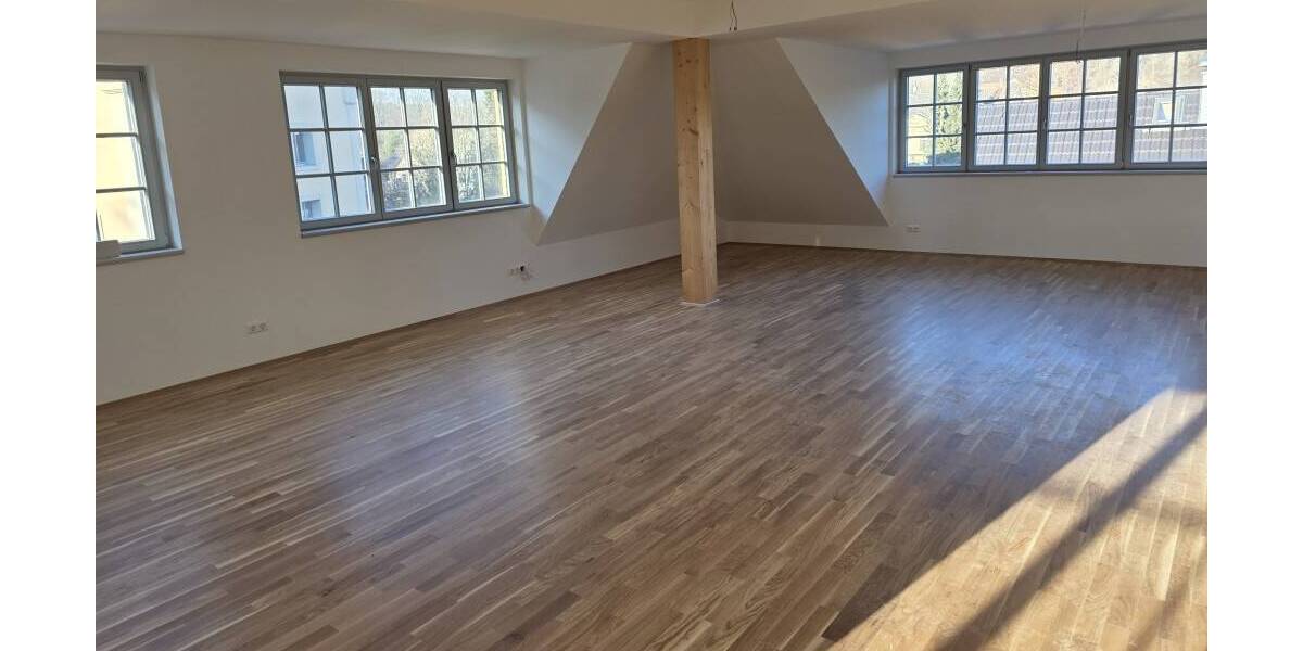 Etagenwohnung Pirna - 4 Zimmer, 129 m&sup2;, 1.488&euro; | Angebot:26515687