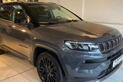 Jeep Compass 50.300 km 23.990 &euro; Dresden 01109