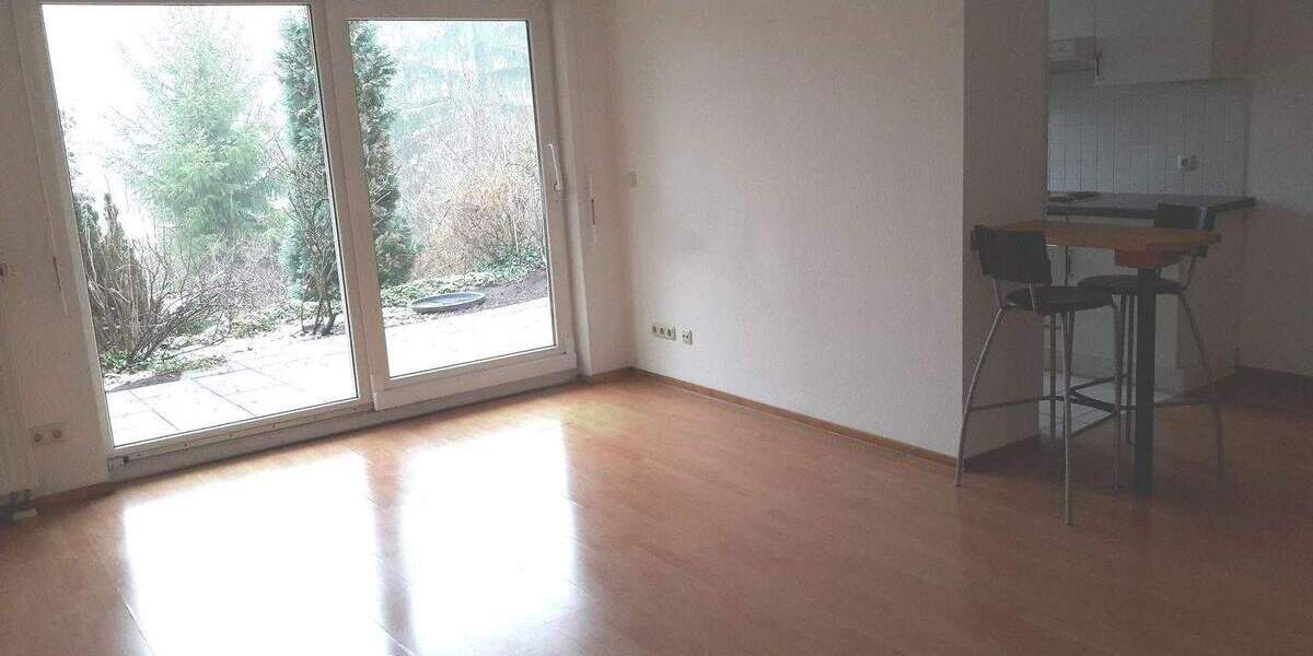 Etagenwohnung Freital - 2 Zimmer, 66 m&sup2;, 490&euro; | Angebot:25372461