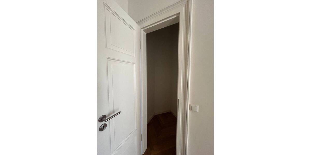 Etagenwohnung Dresden Friedrichstadt - 3 Zimmer, 96 m&sup2;, 1.450&euro; | Angebot:26910378