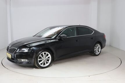 Skoda Superb 157.751 km 13.980 &euro; Dresden 01237