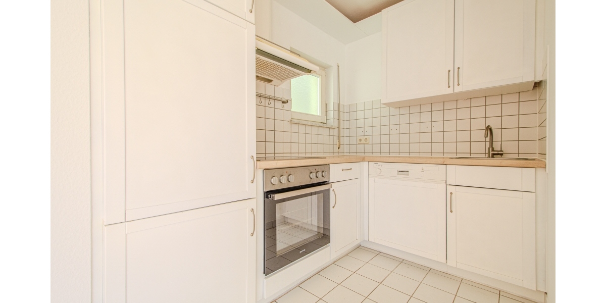 HELL & FREUNDLICH – BEZUGSFREI – GROSSE TERRASSE – WANNENBAD – TG-PARKER - Terrassenwohnung Dresden Strehlen | Angebot:25806752