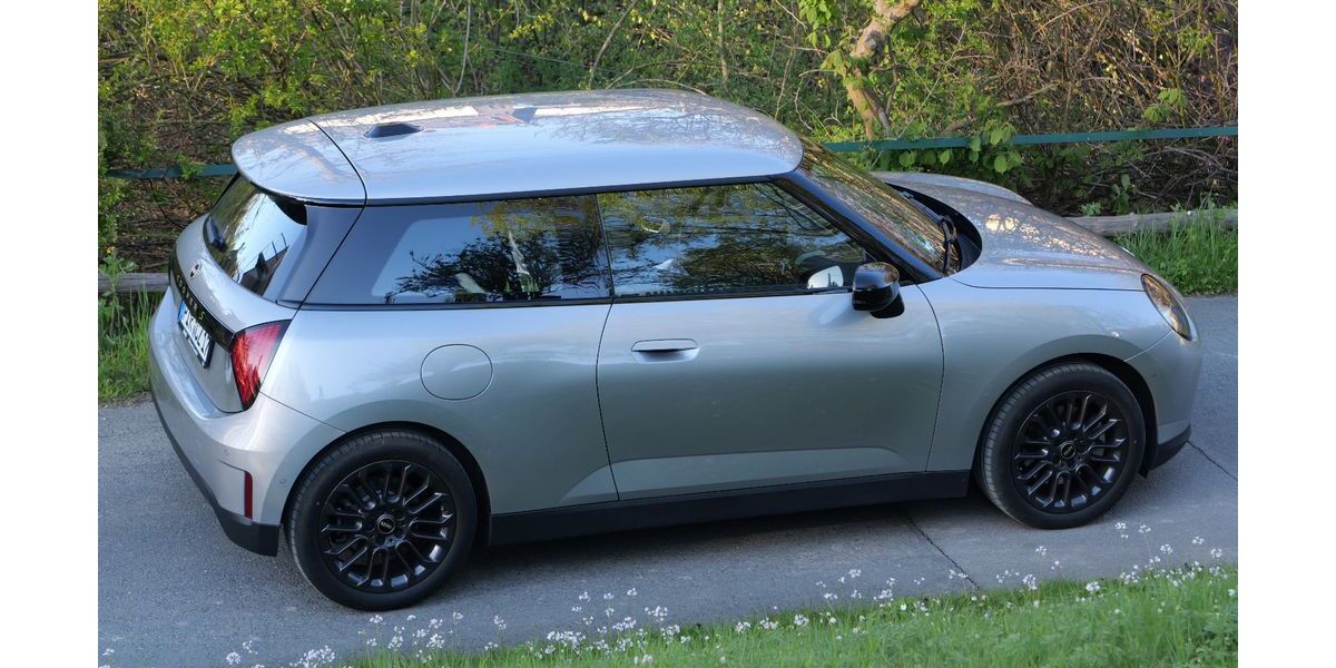 Mini Cooper SE 8.500 km 28.800 &euro; Struppen 01796