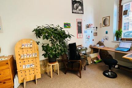 Freier Atelier-Büro-Studioplatz in der Neustadt zimmer