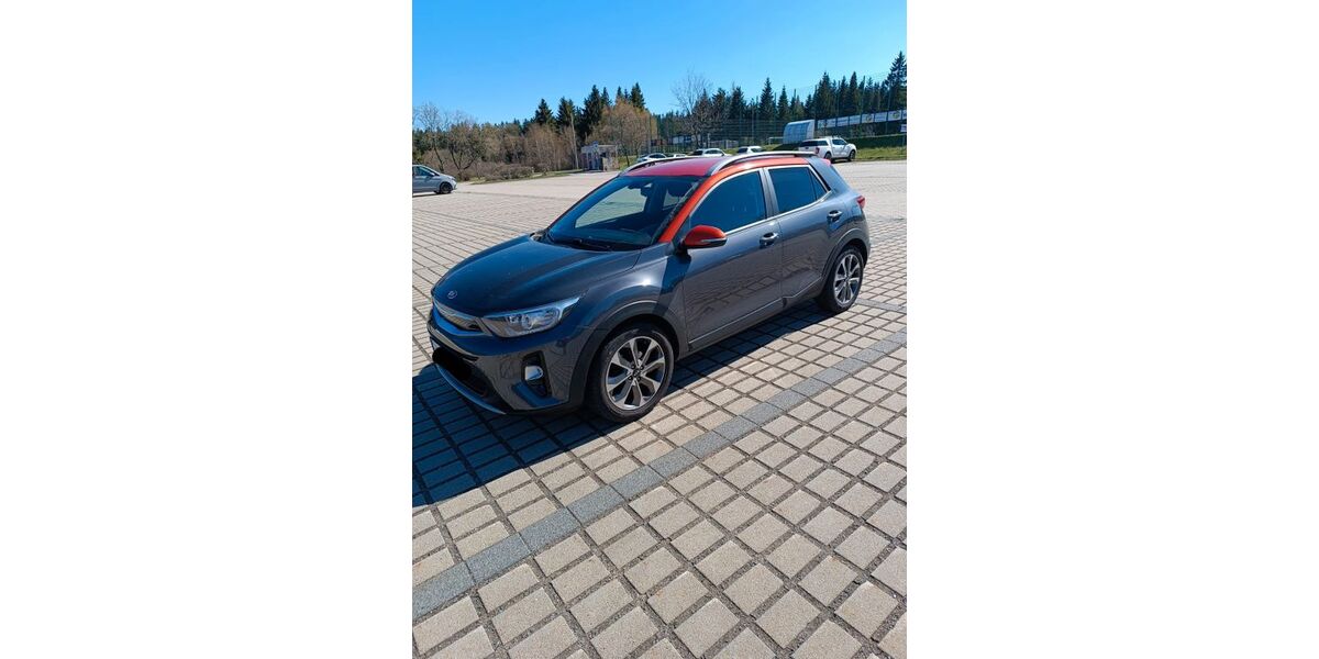 Kia Stonic 57.840 km 11.790 &euro; Dippoldiswalde 01744