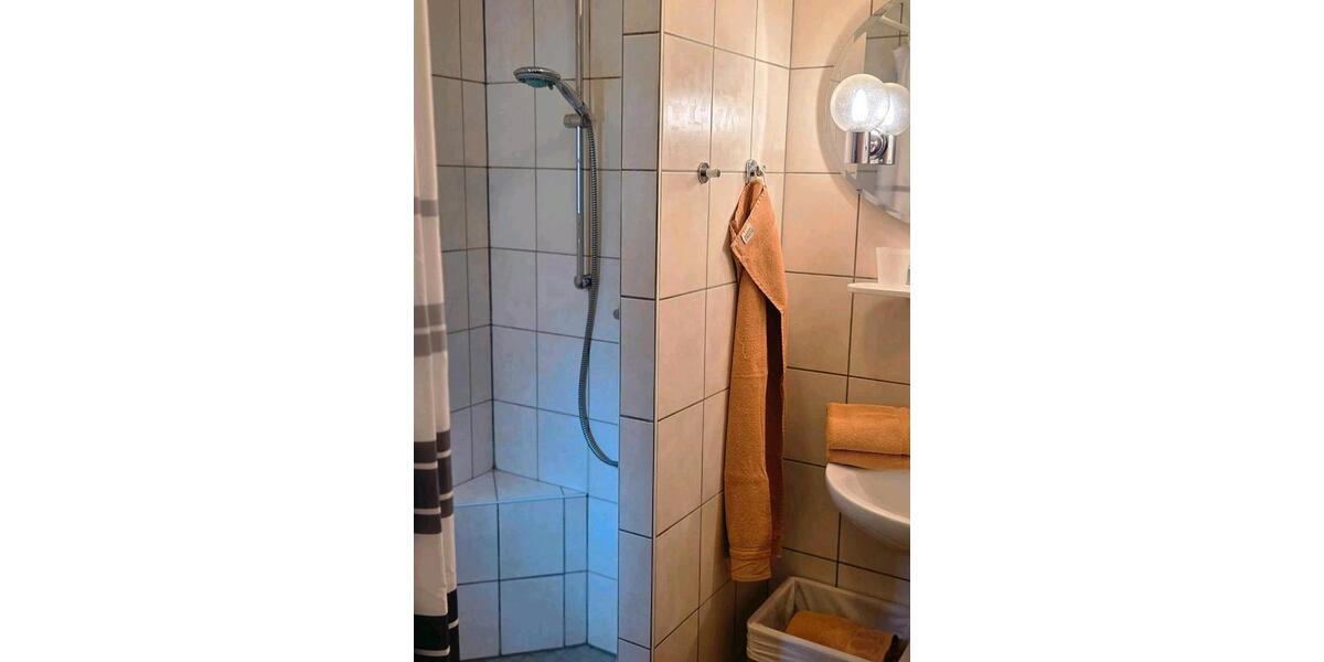 Erdgeschoßwohnung Dresden Blasewitz - 1 Zimmer, 21 m&sup2;, 75&euro; | Angebot:26357413