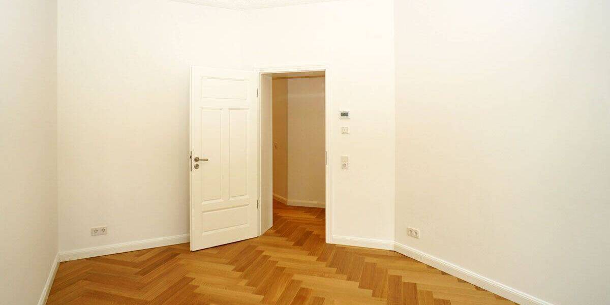 Etagenwohnung Dresden Striesen-Ost - 3 Zimmer, 99 m&sup2;, 1.900&euro; | Angebot:26820553