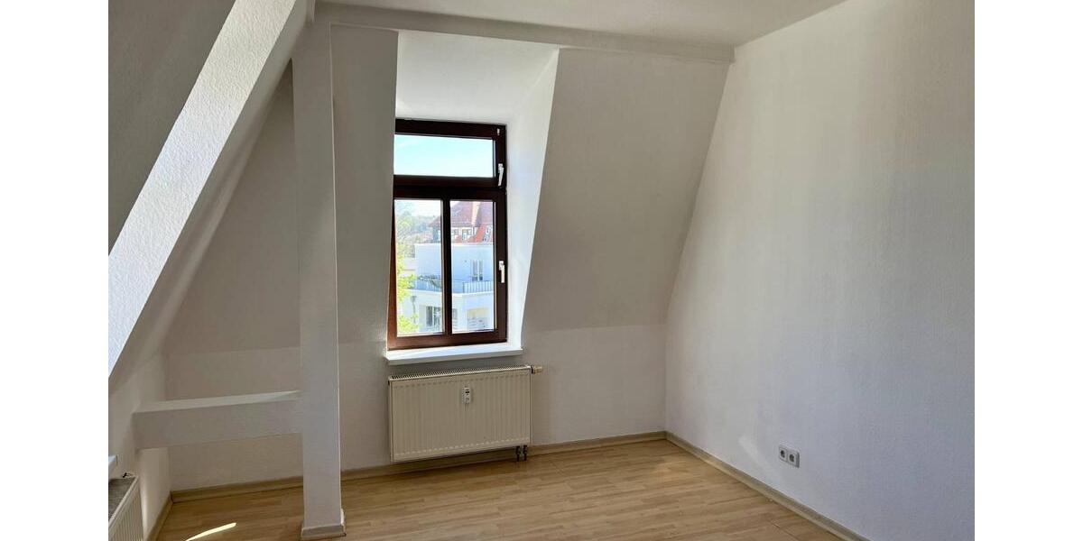 Dachgeschoßwohnung Dresden Neustadt - 3 Zimmer, 63 m&sup2;, 488&euro; | Angebot:26367379