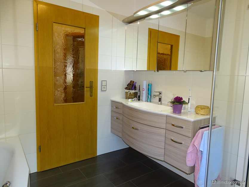 Wohnglück für Familien- Neuwertiges Einfamilienhaus mit Einliegerwohnung 7 zimmer