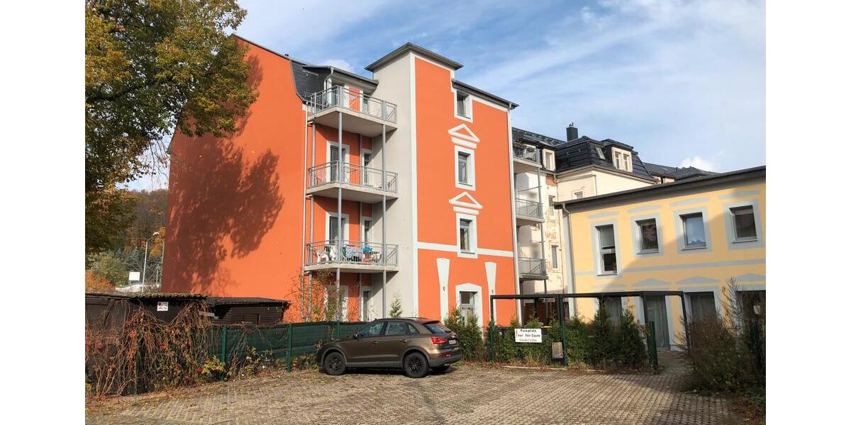 Schicke Dachwohnung mit Terrasse und Kaminofen 3 zimmer