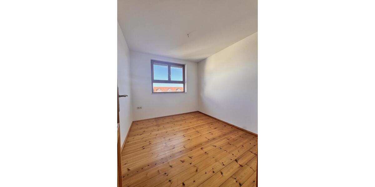 Reihenhaus Bannewitz - 6 Zimmer, 166 m&sup2;, 2.158&euro; | Angebot:25977535