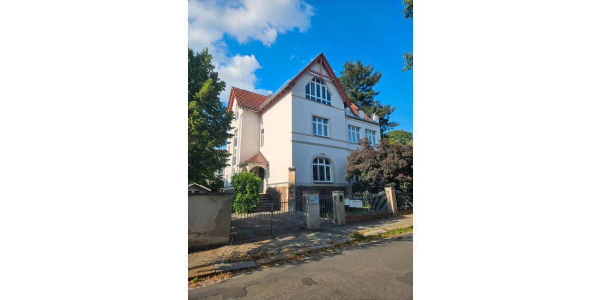 Villa Radebeul - 12 Zimmer, 429 m&sup2;, 1.190.000&euro; | Angebot:27300979